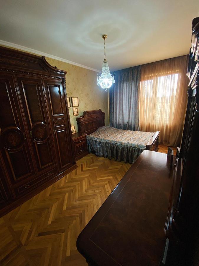 Большая Четырехкомнатная Квартира С Двумя Балконами У Моря В Центре Сухума,В Абхазии Sukhumi Luaran gambar